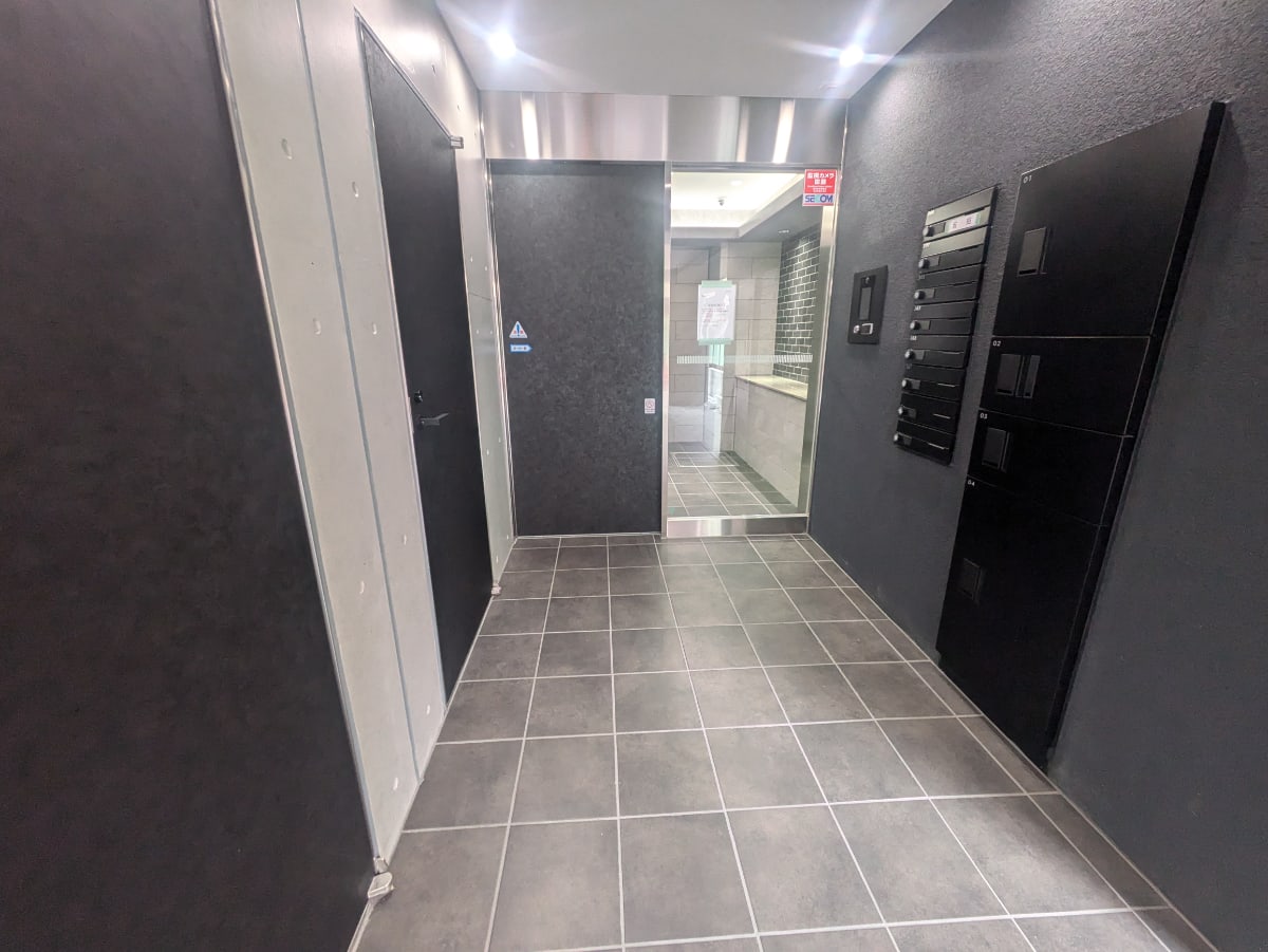 v20251018150606/fresh/building/J00100632927_8