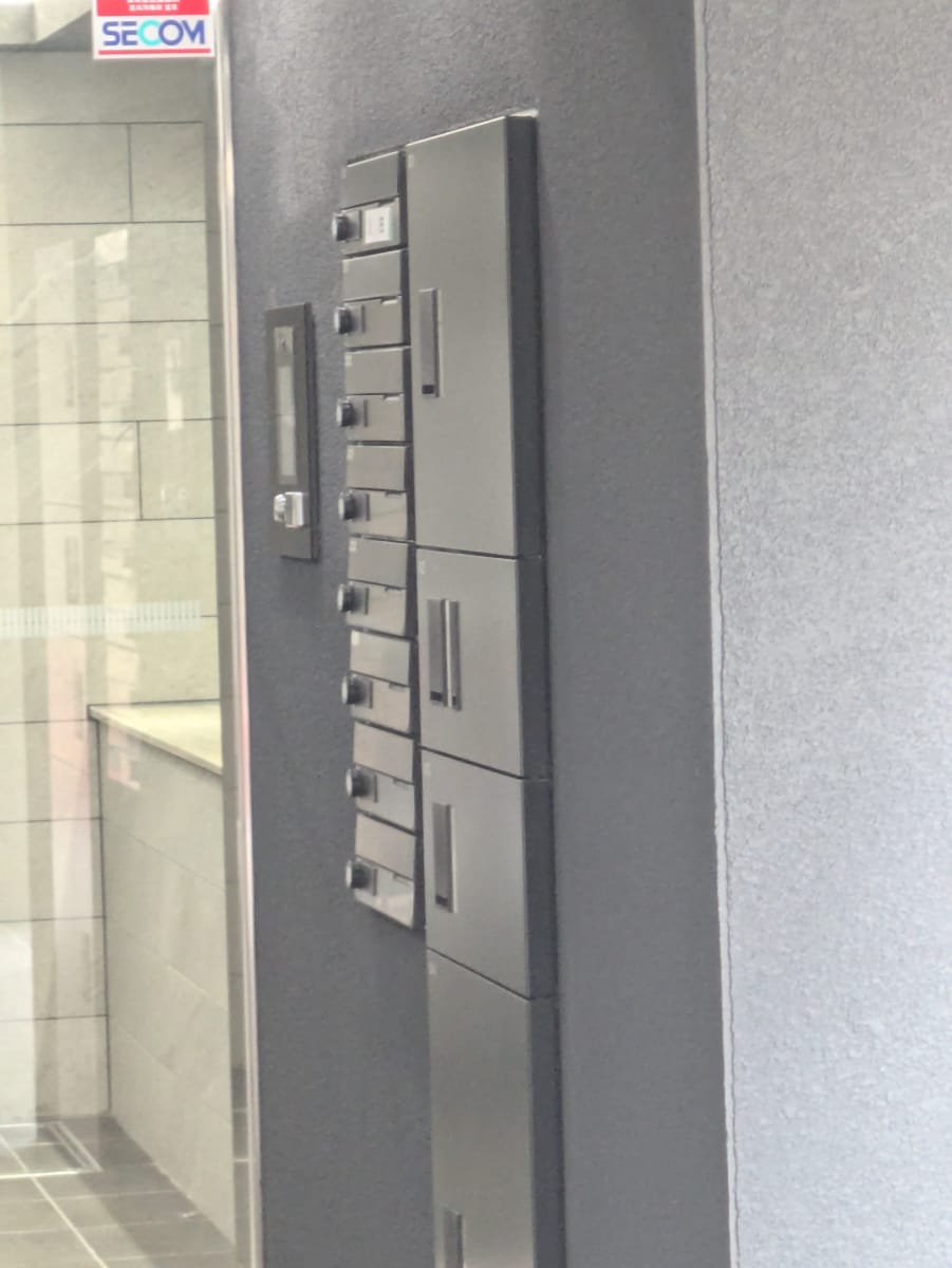 v20251018150606/fresh/building/J00100632927_9