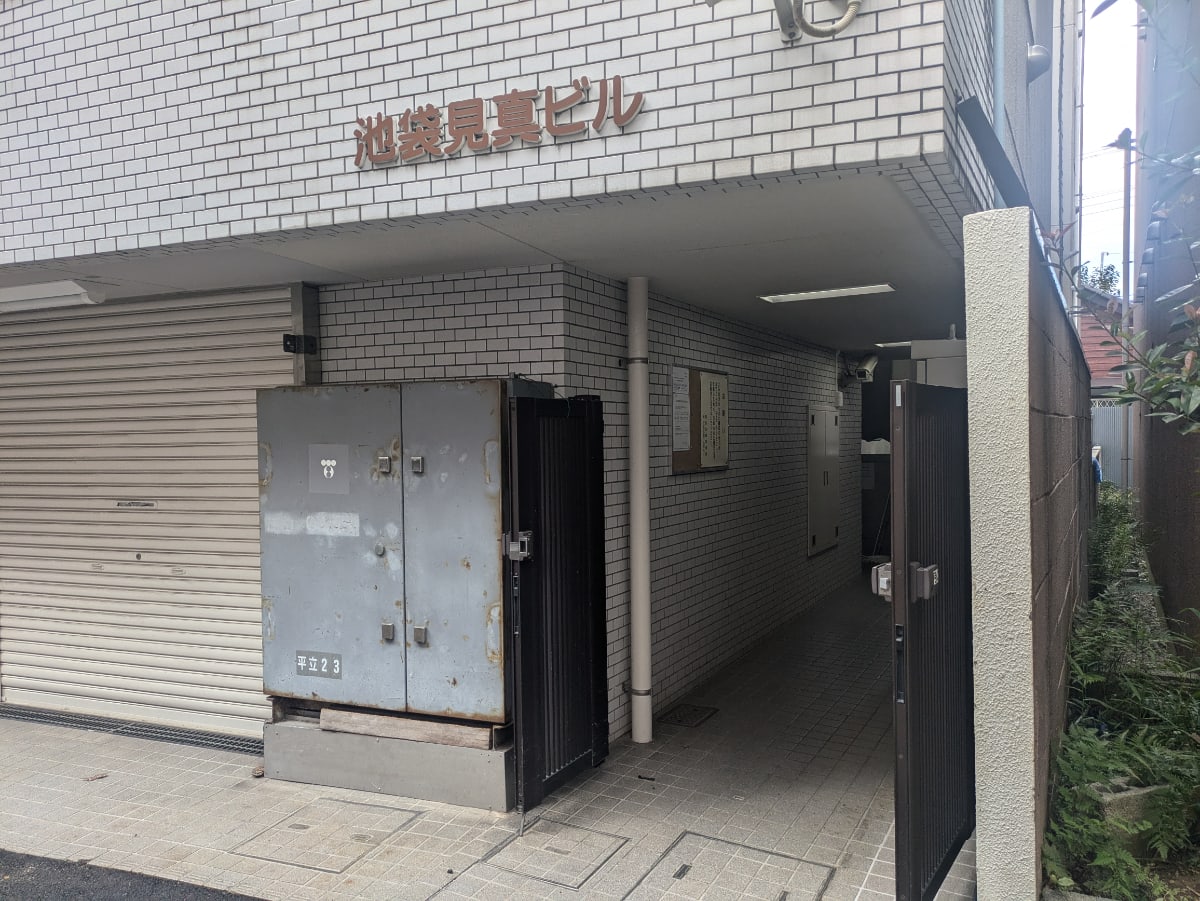 v20251018150606/fresh/building/J00100633032_3