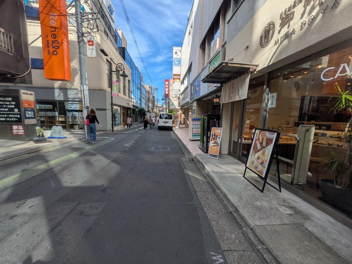 v20251019150703/fresh/building/J00100360649_2