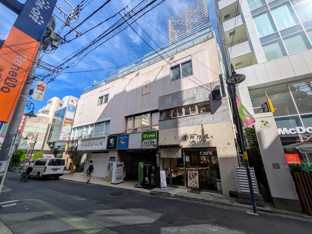 v20251019150703/fresh/building/J00100360649_7
