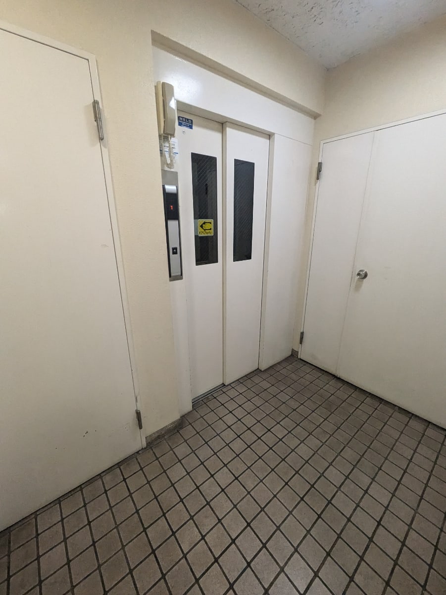 v20251019150703/fresh/building/J00100362837_4