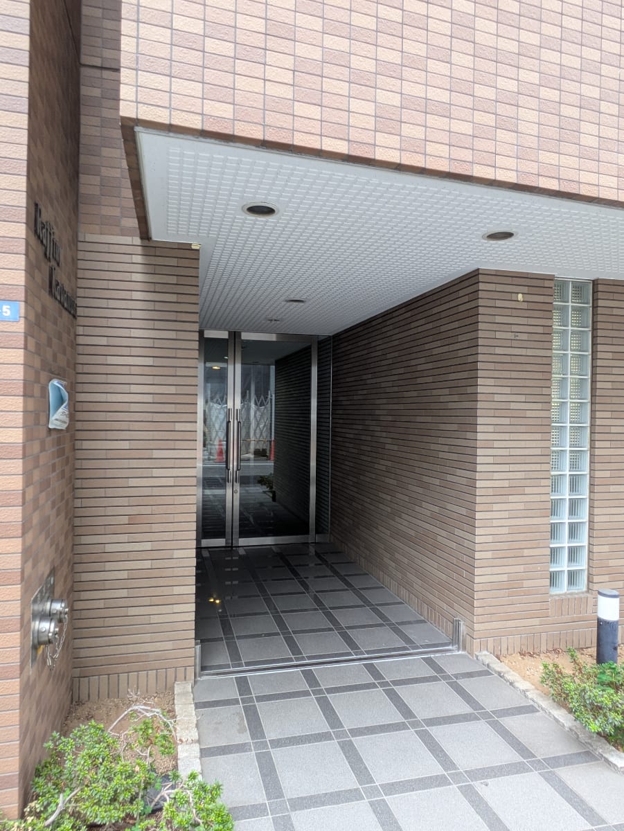 v20251019150703/fresh/building/J00100363124_13