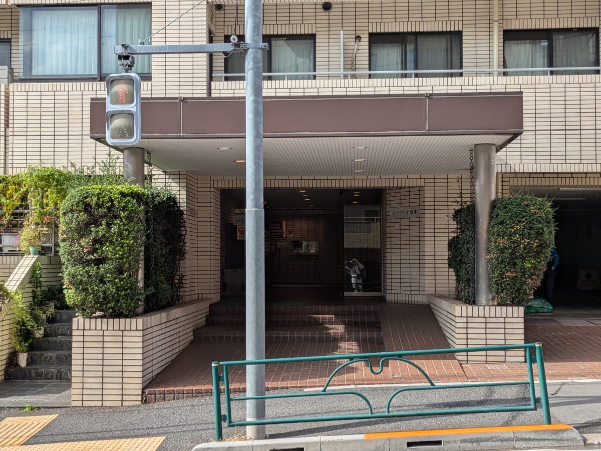 v20251019150703/fresh/building/J00100363334_12