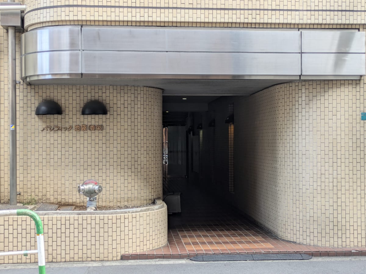 v20251019150703/fresh/building/J00100368030_3