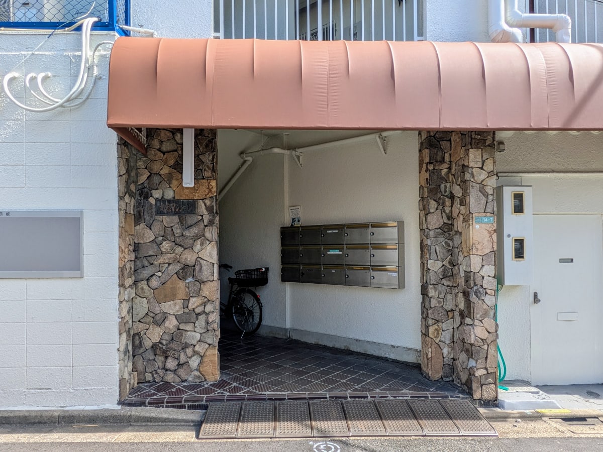 v20251019150703/fresh/building/J00100369370_3
