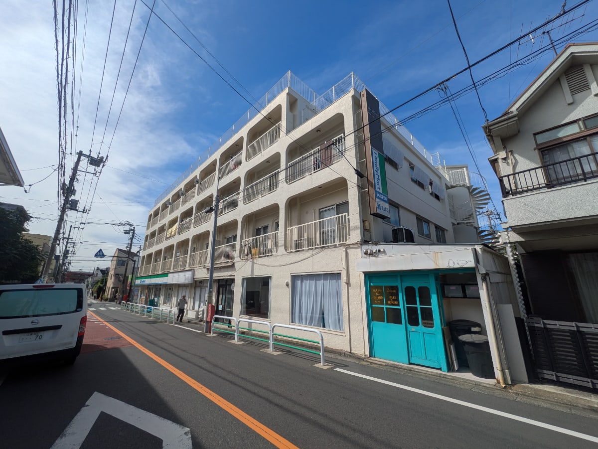 v20251019150703/fresh/building/J00100369370_8