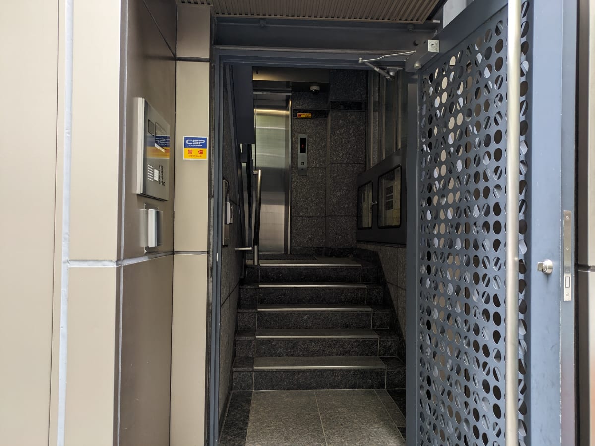 v20251019150703/fresh/building/J00100369528_3