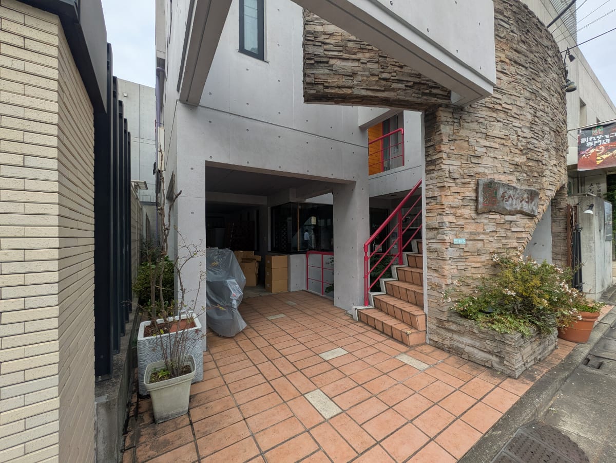 v20251019150703/fresh/building/J00100372019_7