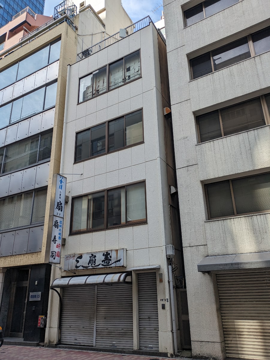 v20251019150703/fresh/building/J00100372751_6