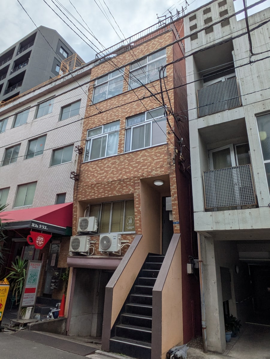 v20251019150703/fresh/building/J00100373103_8