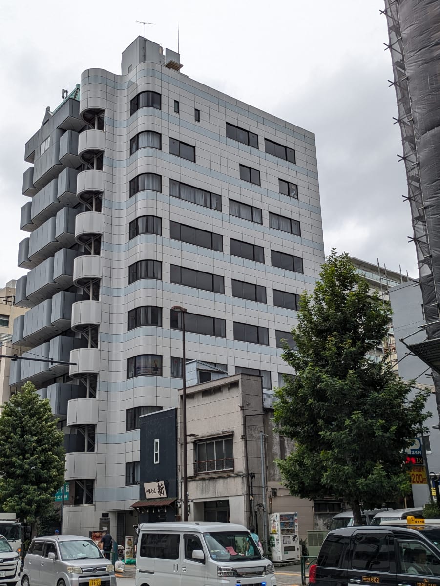v20251019150703/fresh/building/J00100379195_9