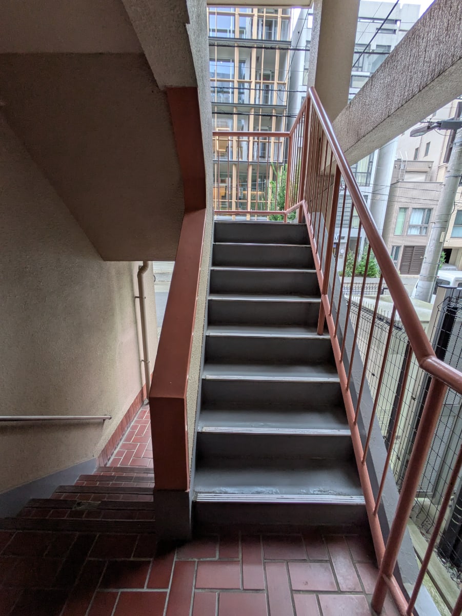 v20251019150703/fresh/building/J00100380395_15