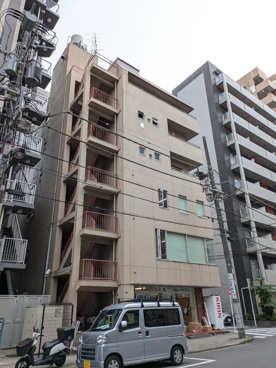 v20251019150703/fresh/building/J00100380395_5