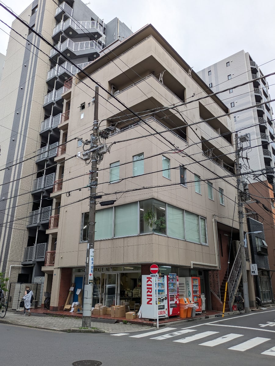 v20251019150703/fresh/building/J00100380395_8