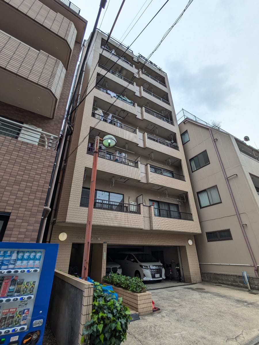 v20251019150703/fresh/building/J00100381199_8