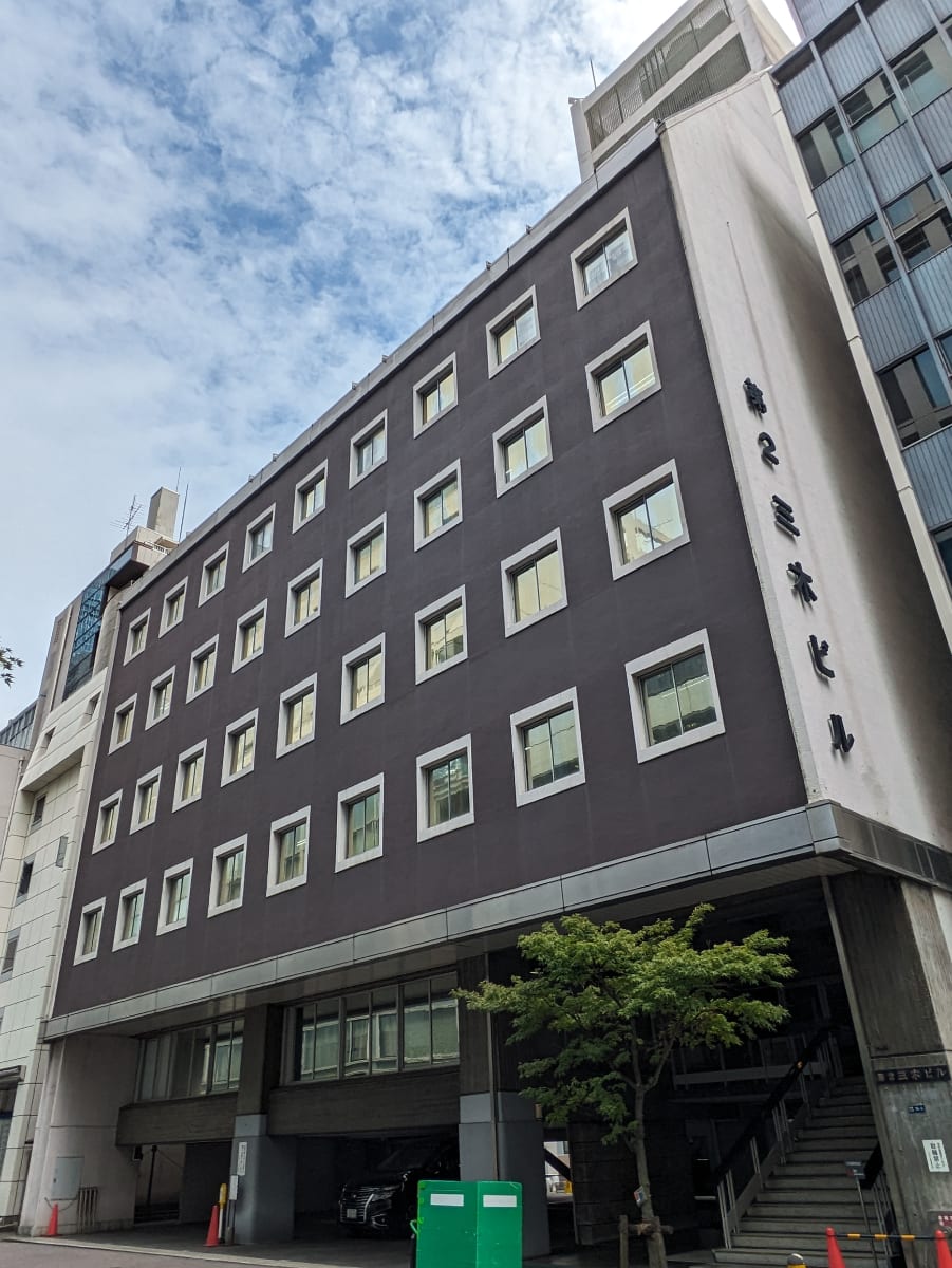 v20251019150703/fresh/building/J00100385588_5