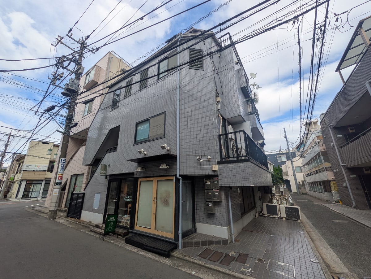 v20251019150703/fresh/building/J00100386008_8