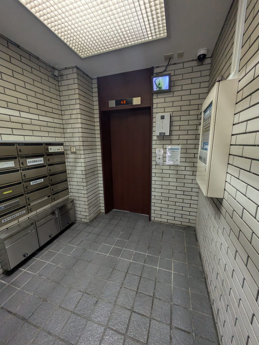 v20251019150703/fresh/building/J00100394542_4