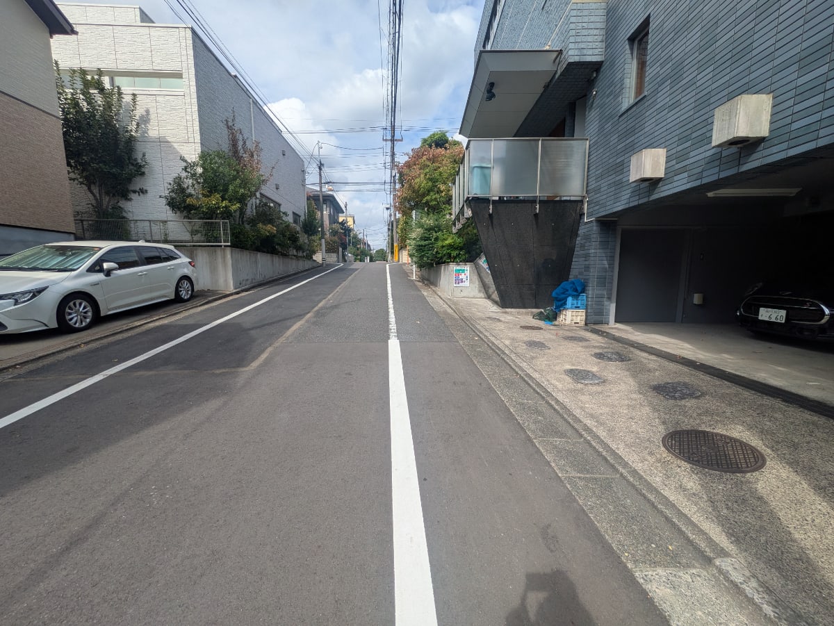 v20251019150703/fresh/building/J00100403930_2