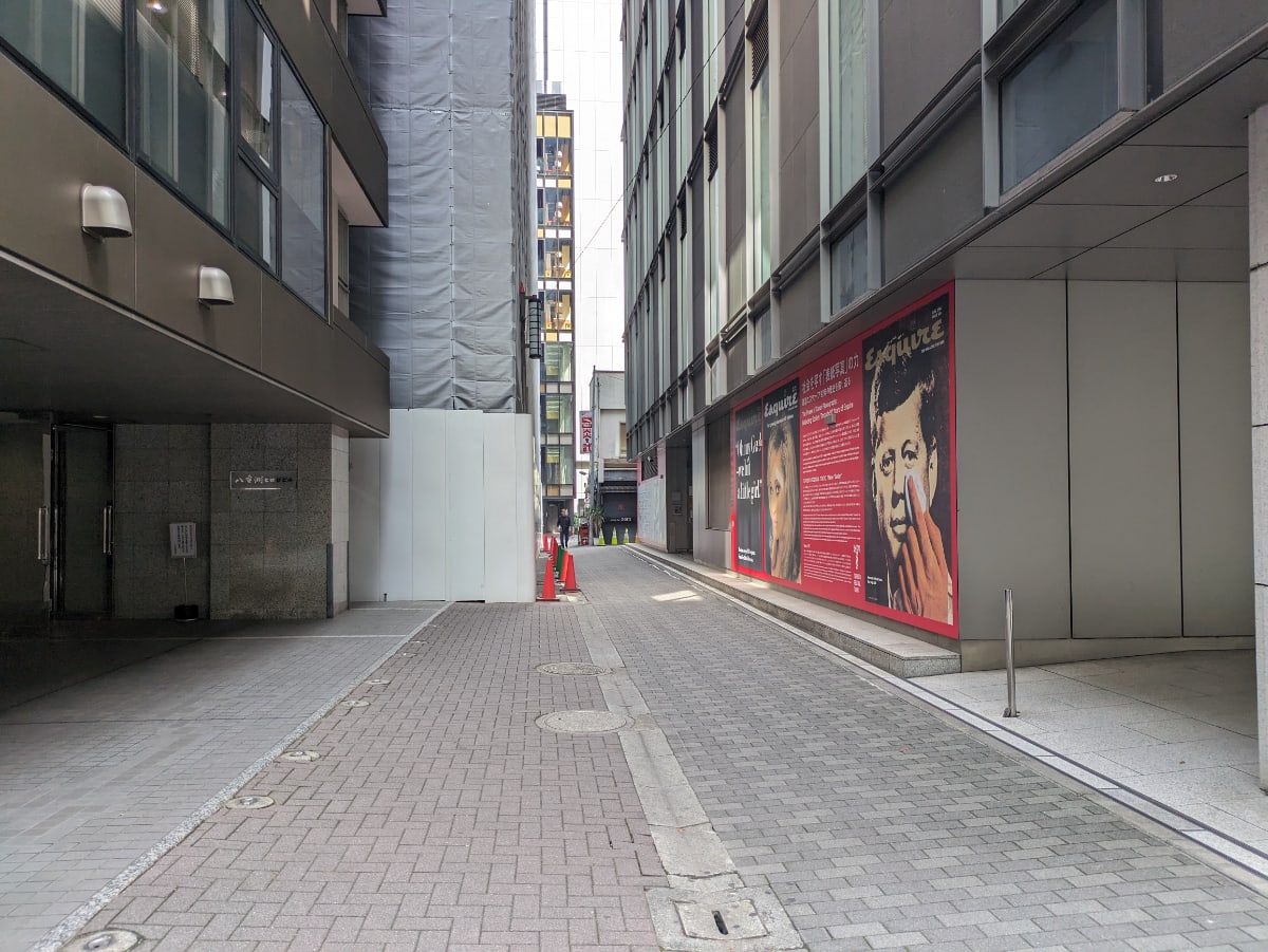 v20251019150703/fresh/building/J00100404085_21