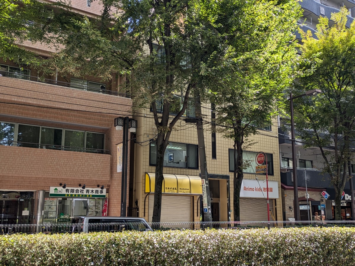 v20251019150703/fresh/building/J00100406997_5