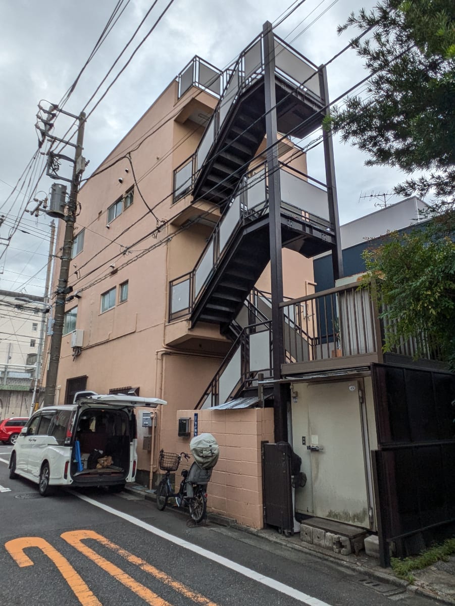 v20251019150703/fresh/building/J00100416596_10