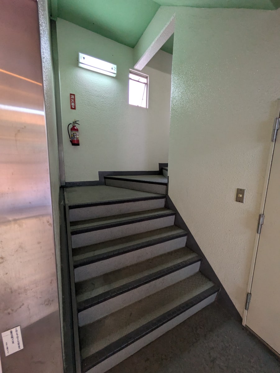 v20251019150703/fresh/building/J00100418728_12
