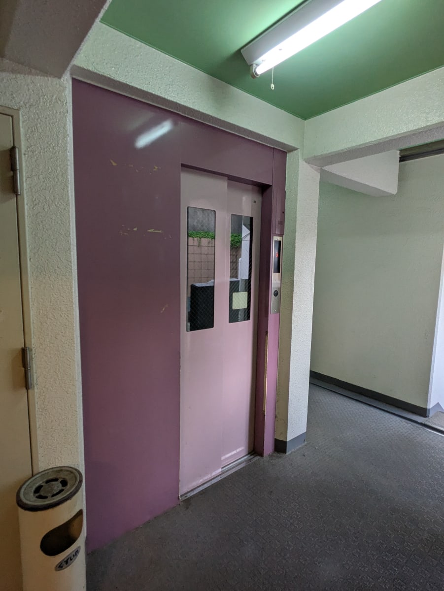 v20251019150703/fresh/building/J00100418728_4