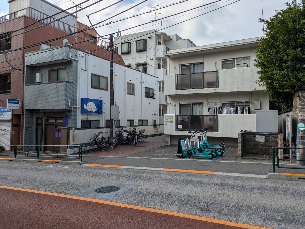 v20251019150703/fresh/building/J00100418728_7