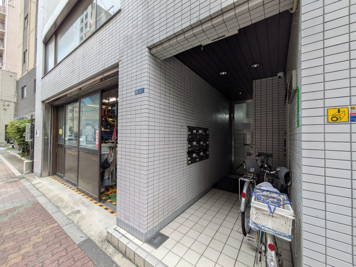 v20251019150703/fresh/building/J00100427316_11