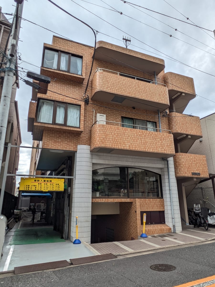 v20251019150703/fresh/building/J00100443118_6