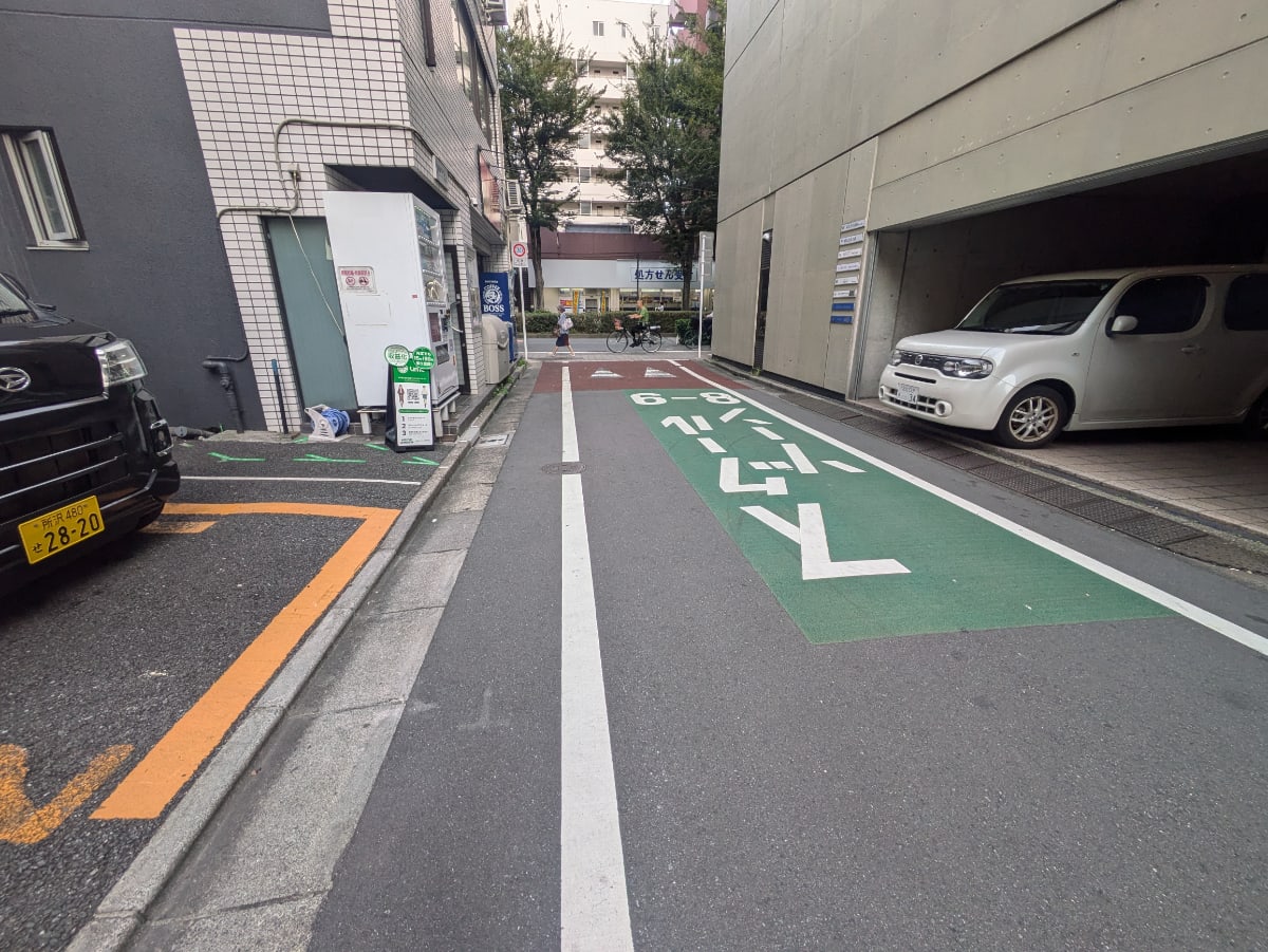 v20251019150703/fresh/building/J00100504661_13