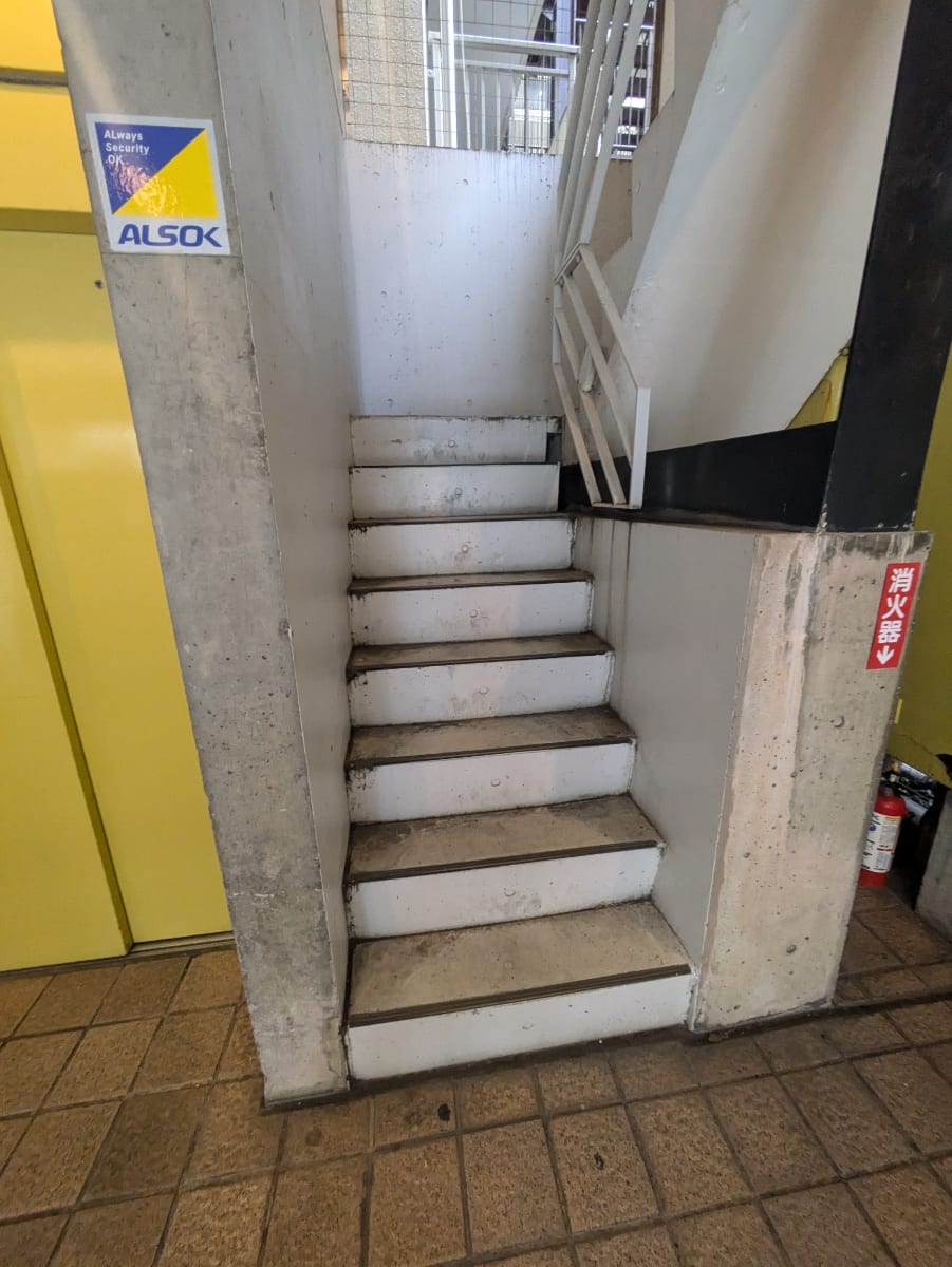 v20251019150703/fresh/building/J00100504661_9