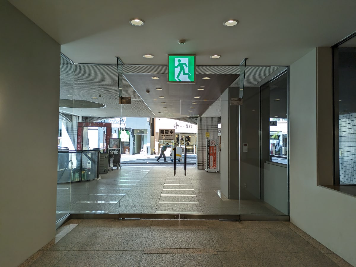 v20251020150704/fresh/building/J00100357351_8