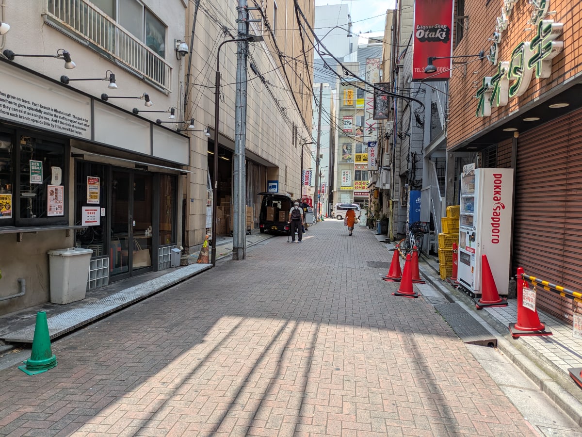 v20251020150704/fresh/building/J00100632411_11