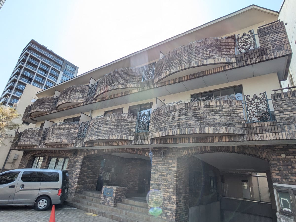 v20251022150707/fresh/building/J00100278597_16