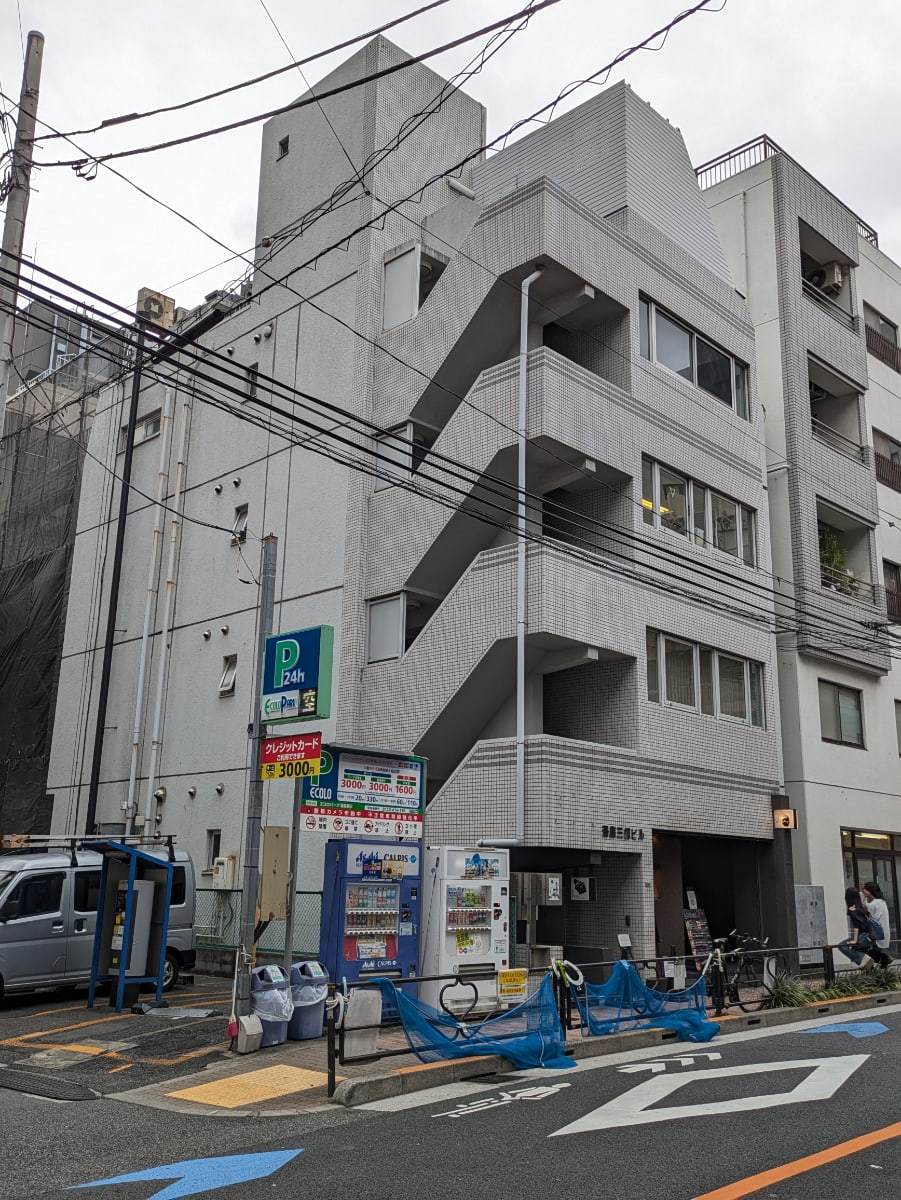 v20251022150707/fresh/building/J00100365905_7