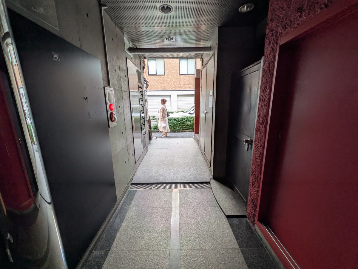 v20251022150707/fresh/building/J00100385513_9