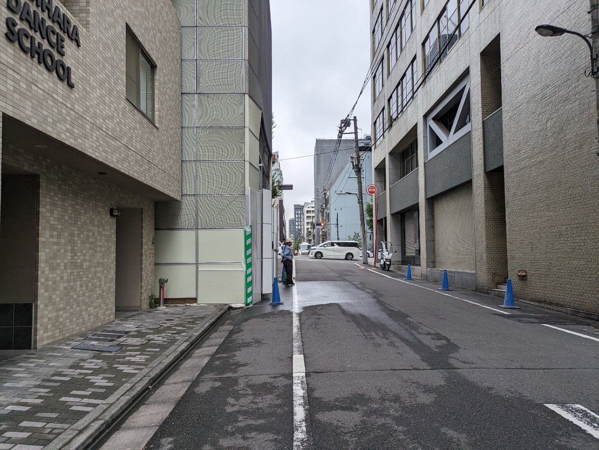 v20251022150707/fresh/building/J00100393249_12