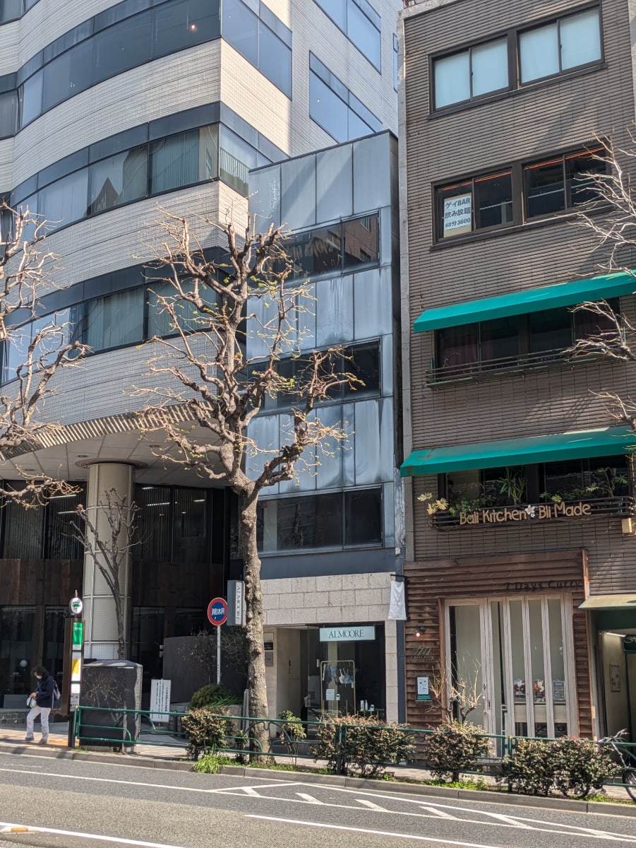 v20251022150707/fresh/building/J00100404684_12
