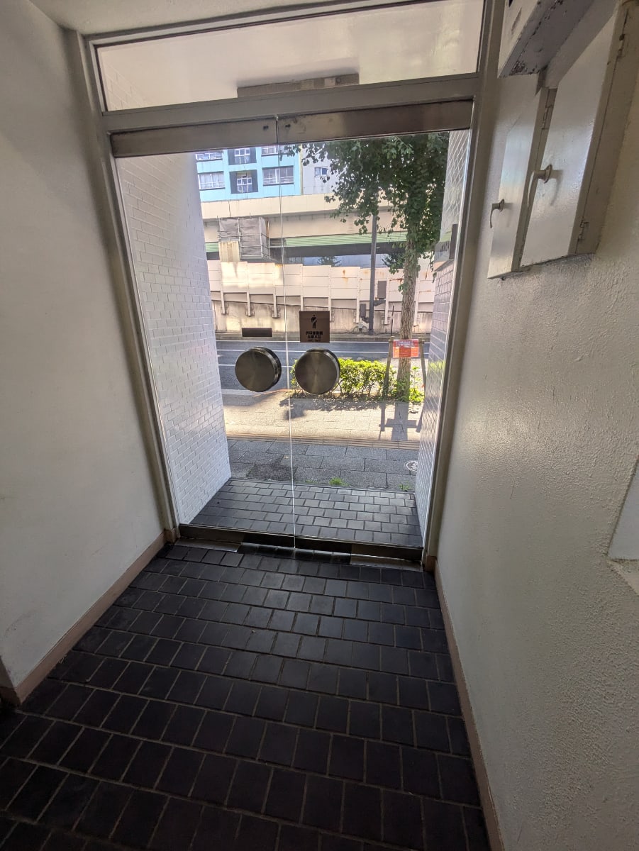 v20251022150707/fresh/building/J00100432223_9