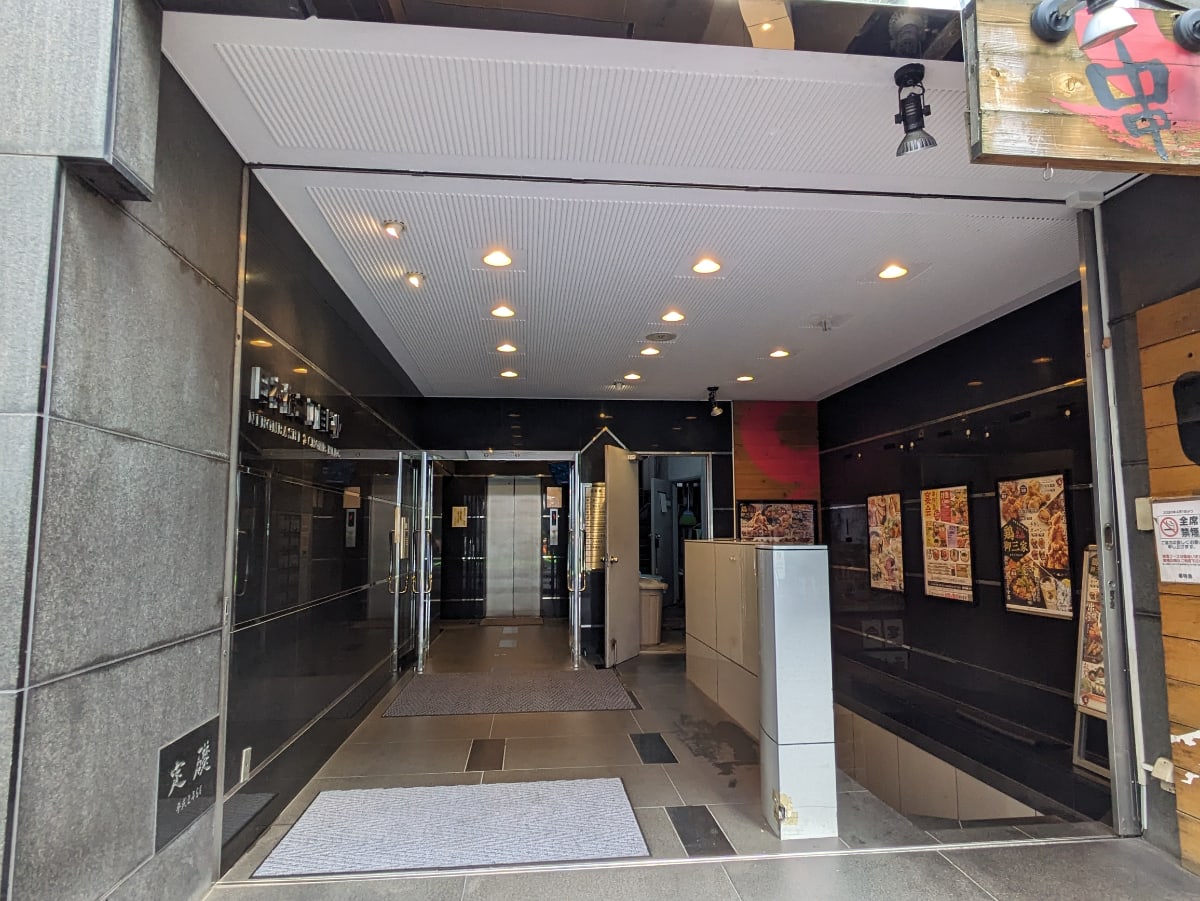v20251024150704/fresh/building/J00100385622_3