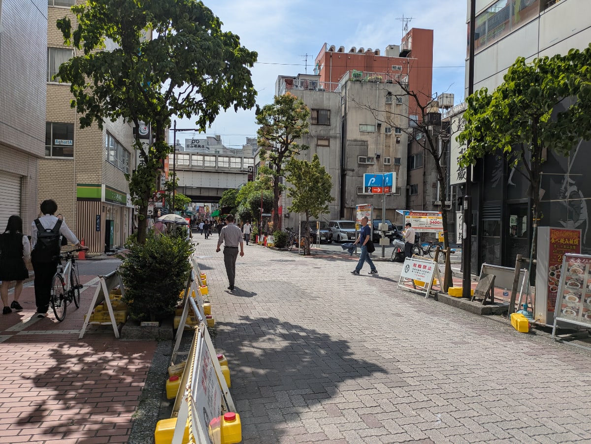 v20251025150703/fresh/building/J00100358437_2
