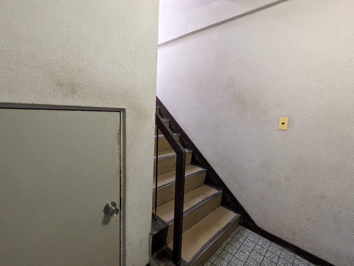 v20251025150703/fresh/building/J00100367986_9