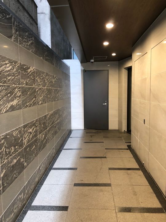 v20251025150703/fresh/building/J00100376952_3