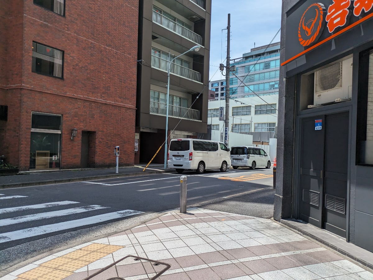 v20251025150703/fresh/building/J00100378871_17