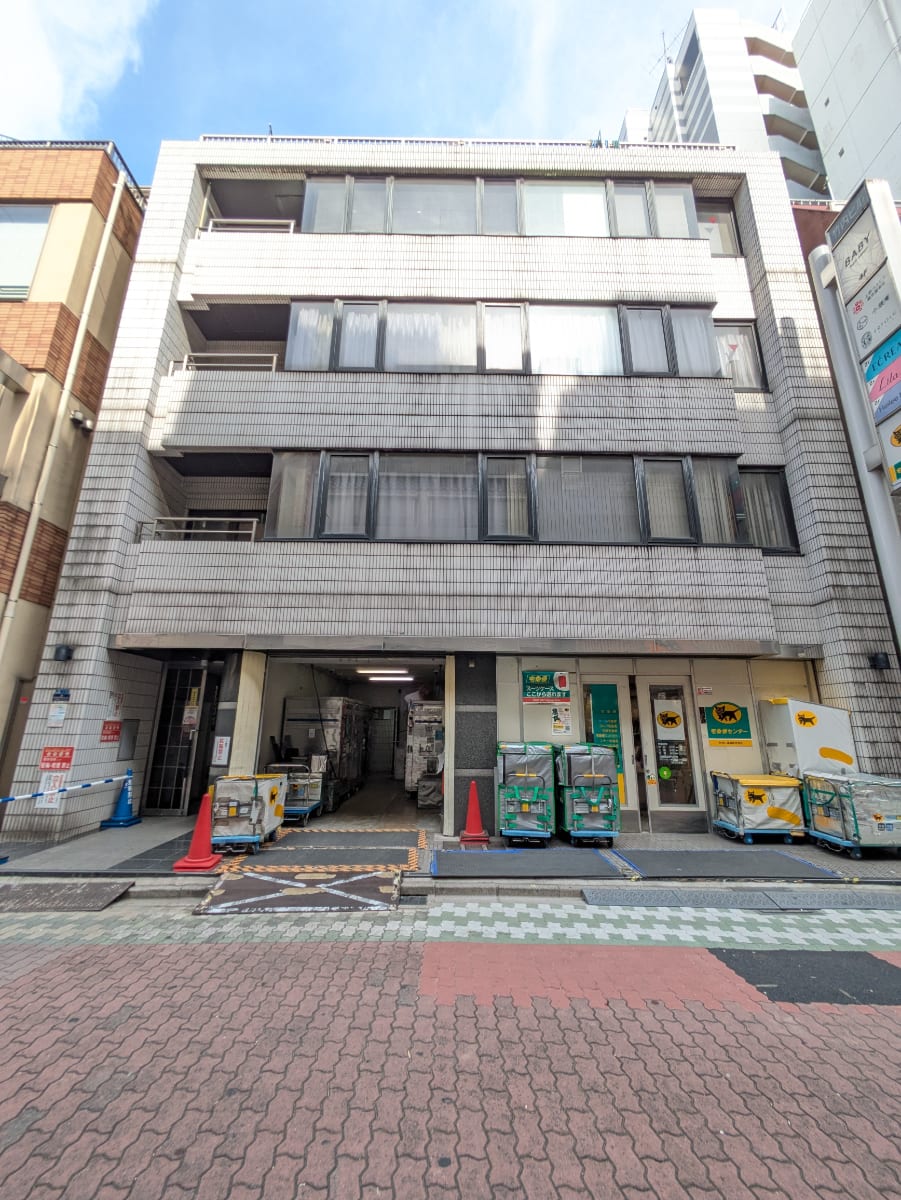 v20251025150703/fresh/building/J00100379346_15