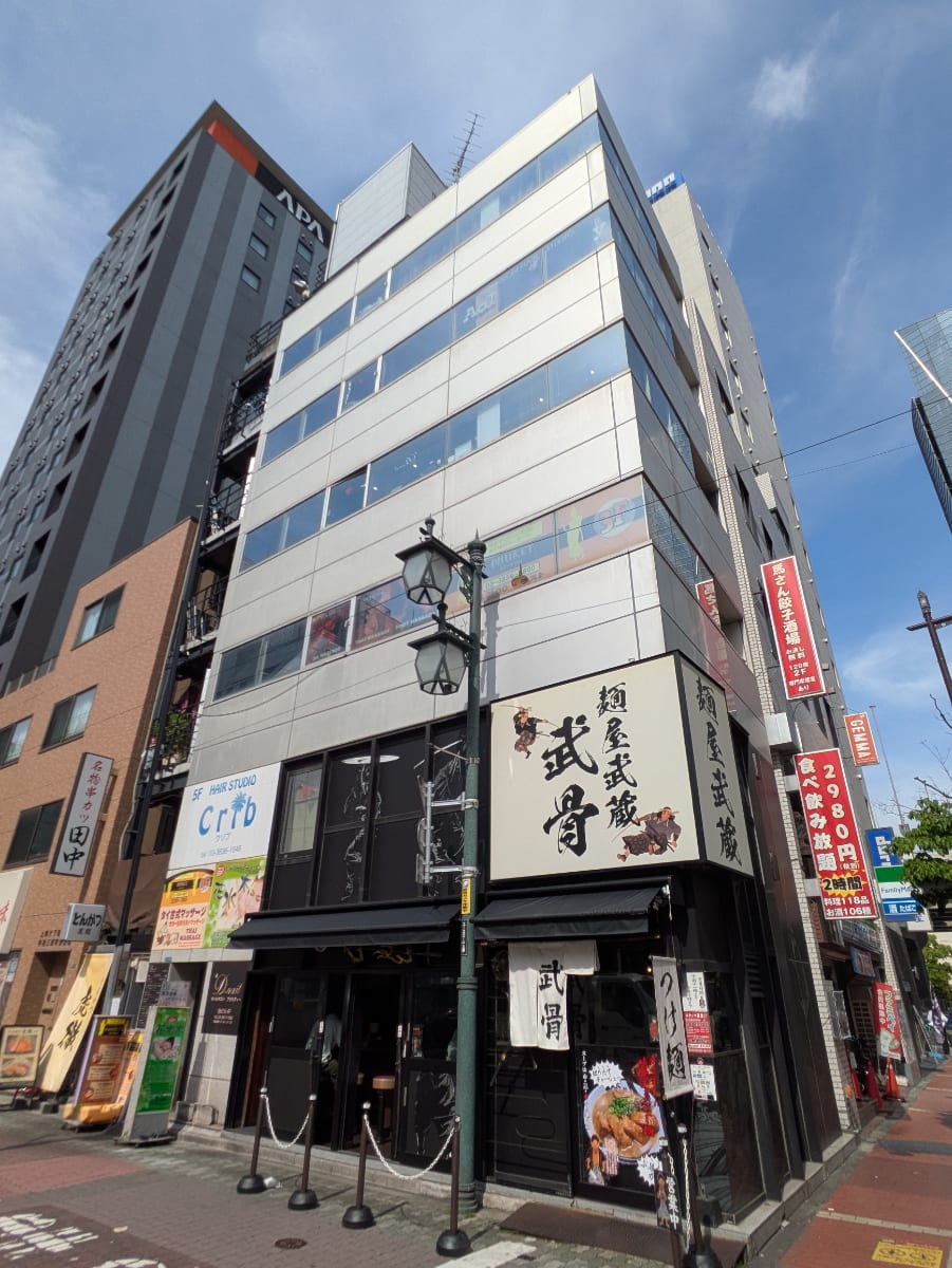 v20251025150703/fresh/building/J00100379982_5