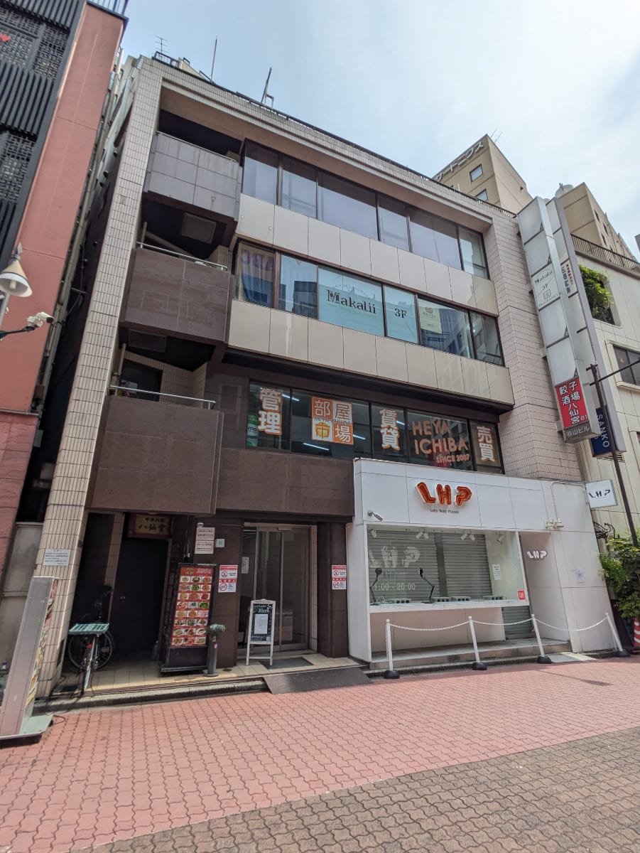 v20251025150703/fresh/building/J00100381204_6